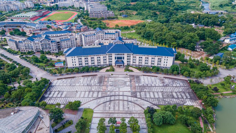 PCB电路板厚度2.0mm：揭秘其在电子设备中的应用奥秘
